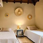 Casa Com Piscina A 500 M Da Praia De Joao Fernandes